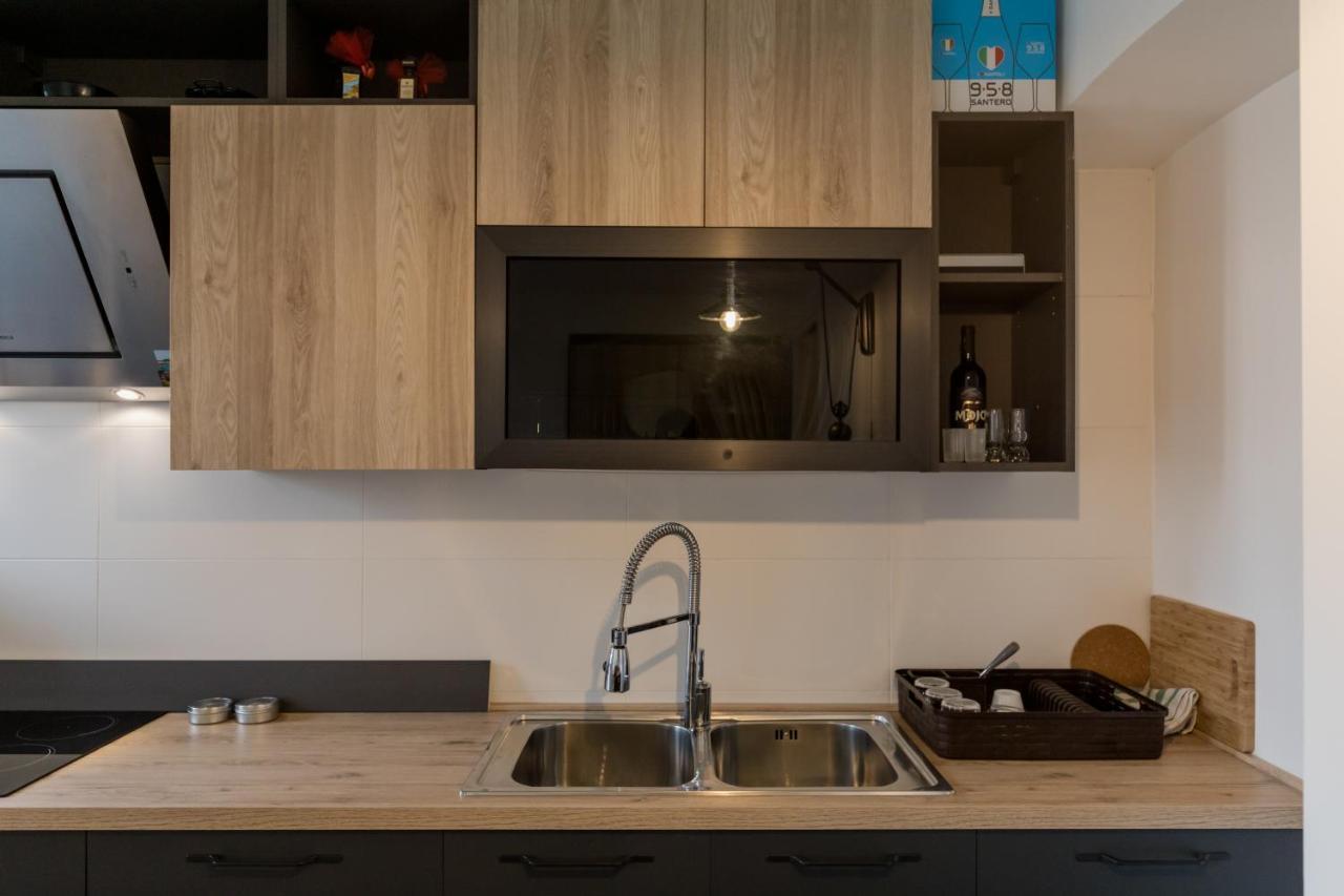 Exclusive Parking Flat X 4 Near Metro 1 Salvator Rosa Διαμέρισμα Νάπολη Εξωτερικό φωτογραφία